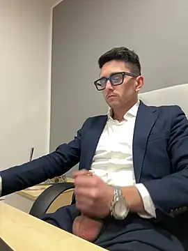 Snapshot of masterboss_ chatting on 03-03-25, 12:37 masterboss online show from 03-03-25, 12:37