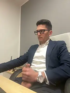 Snapshot of masterboss_ chatting on 03-06-25, 12:41 masterboss online show from 03-06-25, 12:41