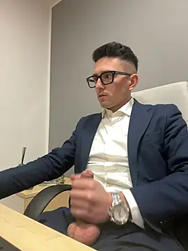 Snapshot of masterboss_ chatting on 03-10-25, 12:37 masterboss online show from 03-10-25, 12:37