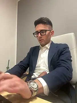 Snapshot of masterboss_ chatting on 03-13-25, 12:46 masterboss online show from 03-13-25, 12:46