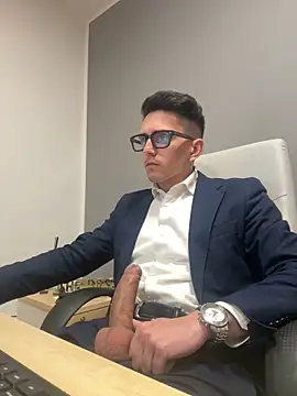 Snapshot of masterboss_ chatting on 03-18-25, 12:58 masterboss online show from 03-18-25, 12:58