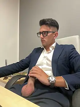 Snapshot of masterboss_ chatting on 09-30-25, 11:26 masterboss online show from 09-30-25, 11:26