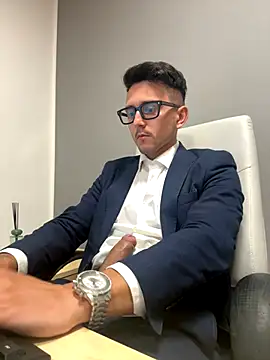 Snapshot of masterboss_ chatting on 10-02-25, 11:28 masterboss online show from 10-02-25, 11:28