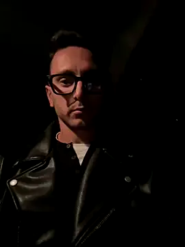 Snapshot of masterboss_ chatting on 10-05-25, 09:13 masterboss online show from 10-05-25, 09:13