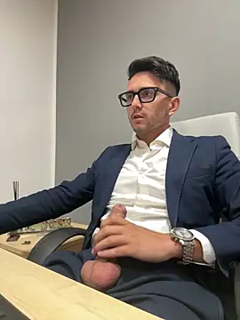 Snapshot of masterboss_ chatting on 10-06-25, 11:29 masterboss online show from 10-06-25, 11:29