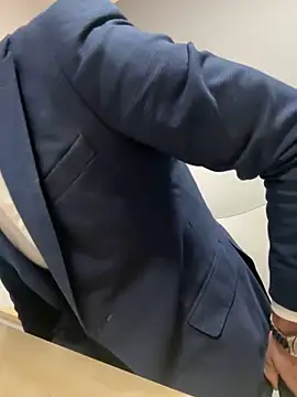 Snapshot of masterboss_ chatting on 10-10-25, 08:35 masterboss online show from 10-10-25, 08:35