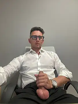 Snapshot of masterboss_ chatting on 07-20-26, 11:45 masterboss online show from 07-20-26, 11:45
