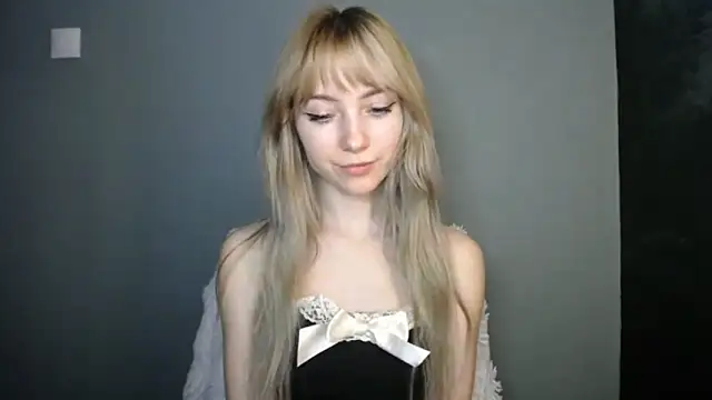 LuciaYoung online show from 02-01-26, 07:56