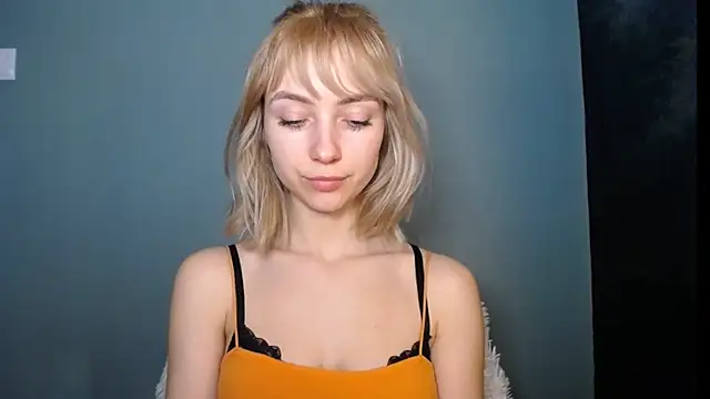 LuciaYoung online show from 03-07-26, 01:30