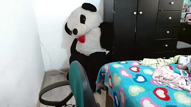  annie rosse online show from 04-17-26, 08:56