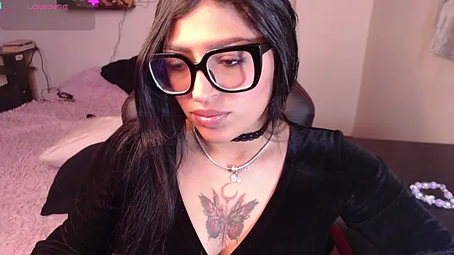 Snapshot of MissDennise chatting on 03-07-25, 08:11 MissDennise online show from 03-07-25, 08:11