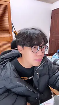 Snapshot of hihi0169 chatting on 01-06-26, 02:32 hihi0169 online show from 01-06-26, 02:32