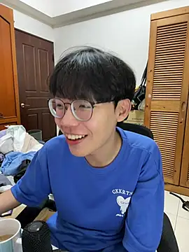 Snapshot of hihi0169 chatting on 02-16-26, 02:35 hihi0169 online show from 02-16-26, 02:35