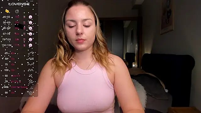 Snapshot of ThreeshaWhite chatting on 03-12-25, 04:13 ThreeshaWhite online show from 03-12-25, 04:13