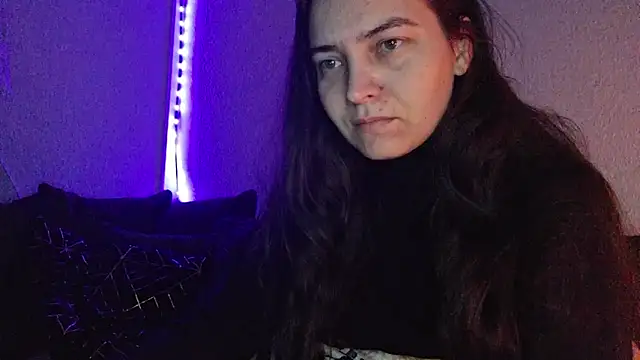 Cyndee Winter online show from 12-18-24, 05:42