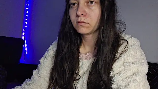 Cyndee Winter online show from 12-21-24, 07:13