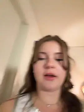 Snapshot of MaribelRiver chatting on 11-10-25, 08:41 MaribelRiver online show from 11-10-25, 08:41