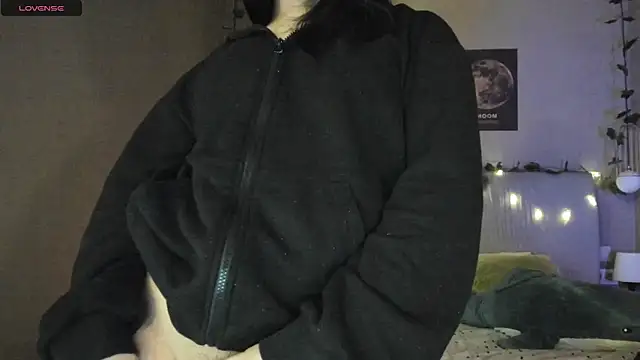 Anisawithlove online show from 12-13-24, 08:58