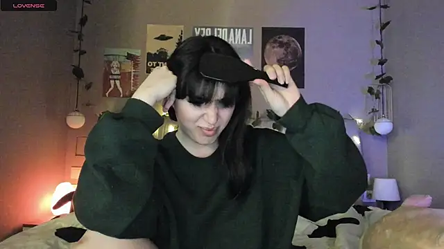 Anisawithlove online show from 12-15-24, 05:20