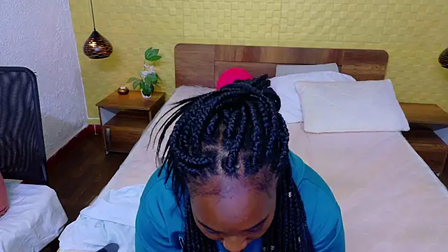 kiara evanss online show from 11-28-25, 08:44