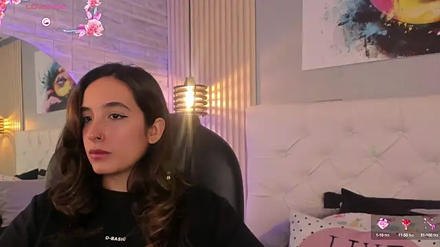 emma  smith1 online show from 02-24-25, 12:48