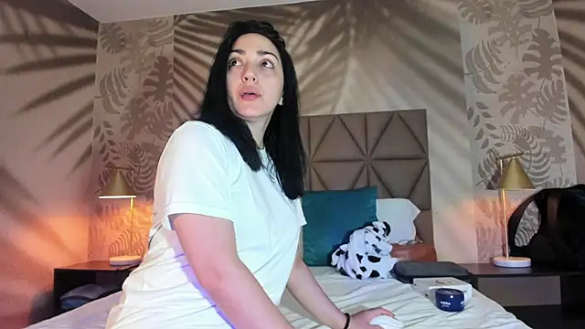 LIAH IZUMI online show from 10-01-25, 10:54