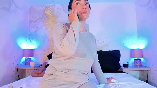 LIAH IZUMI online show from 04-20-26, 08:21