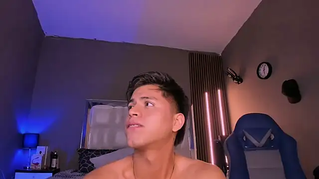 Niicky1  online show from 03-13-25, 12:05