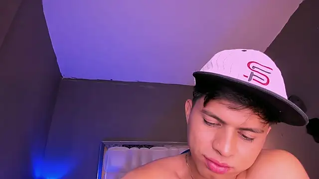 Niicky1  online show from 03-20-25, 12:30