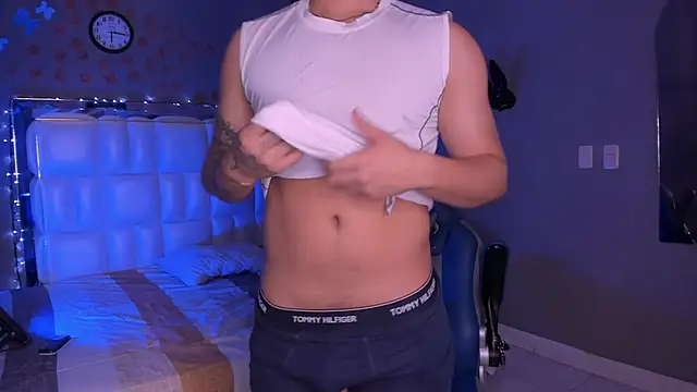 Niicky1  online show from 11-04-25, 02:05