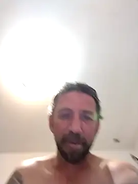 Snapshot of Treemandude chatting on 01-13-26, 01:33 Treemandude online show from 01-13-26, 01:33