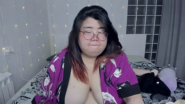 Nadine asian online show from 12-12-24, 05:20