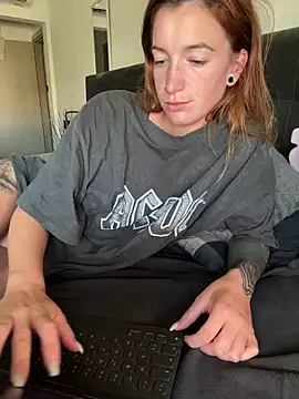 Laurahorney xo online show from 09-12-25, 08:25