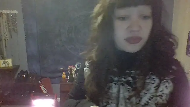 Snapshot of Fo0xybby chatting on 05-19-26, 02:07 Fo0xybby online show from 05-19-26, 02:07