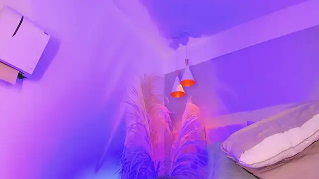 sofia pamela online show from 02-28-25, 01:26