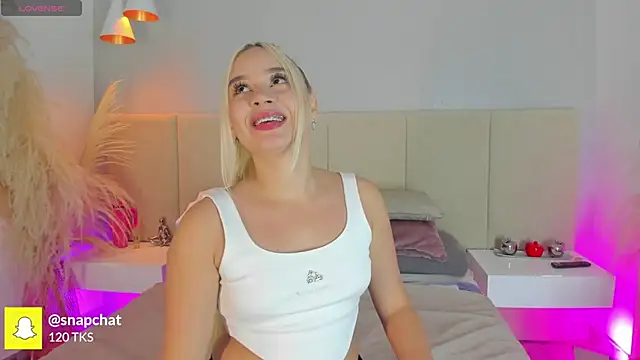 sofia pamela online show from 10-24-25, 07:21