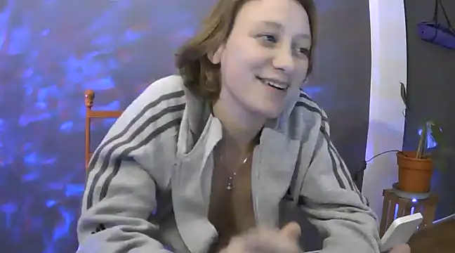 Snapshot of stupid_babybird chatting on 03-10-25, 04:17 stupid babybird online show from 03-10-25, 04:17