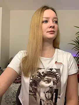 Snapshot of Radiants_two chatting on 12-11-24, 01:26 Radiants two online show from 12-11-24, 01:26