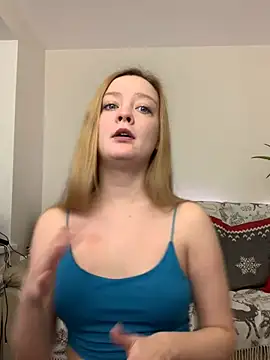 Snapshot of Radiants_two chatting on 12-15-24, 11:53 Radiants two online show from 12-15-24, 11:53