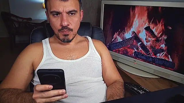 officeman7 online show from 01-31-25, 06:36