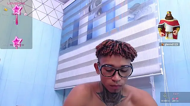Snapshot of sexy_blacks_ chatting on 01-17-25, 02:28 sexy blacks online show from 01-17-25, 02:28