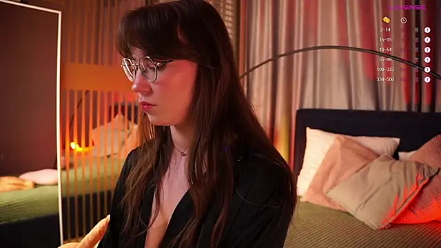 Snapshot of askaudrey_ chatting on 11-18-25, 03:05 askaudrey online show from 11-18-25, 03:05