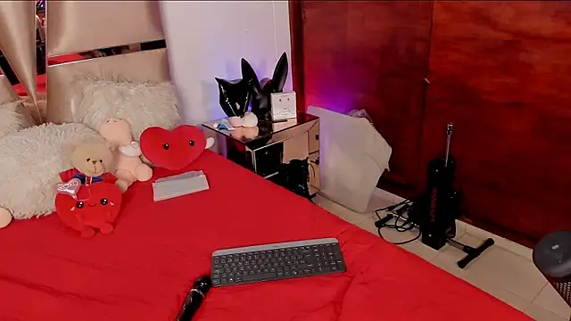 Nikole66  online show from 03-07-25, 04:46