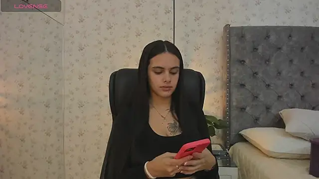 ChloeHarper  online show from 05-28-26, 11:40