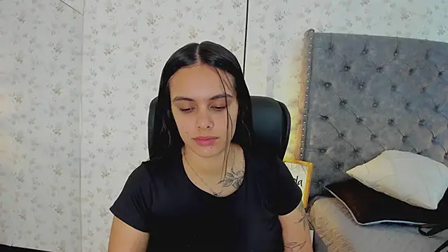 ChloeHarper  online show from 07-24-26, 02:26