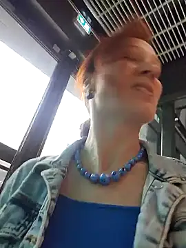 Exhibitionsplit online show from 02-25-25, 01:06