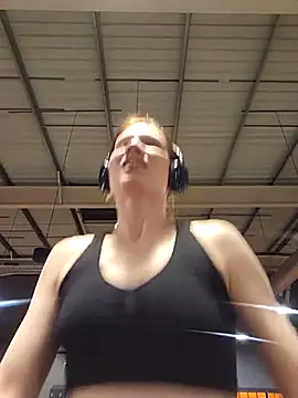 Exhibitionsplit online show from 03-05-25, 08:21