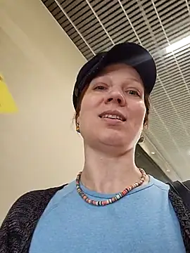 Exhibitionsplit online show from 03-13-25, 01:07