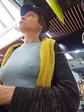 Exhibitionsplit online show from 03-13-25, 04:23