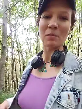 Exhibitionsplit online show from 09-28-25, 11:04